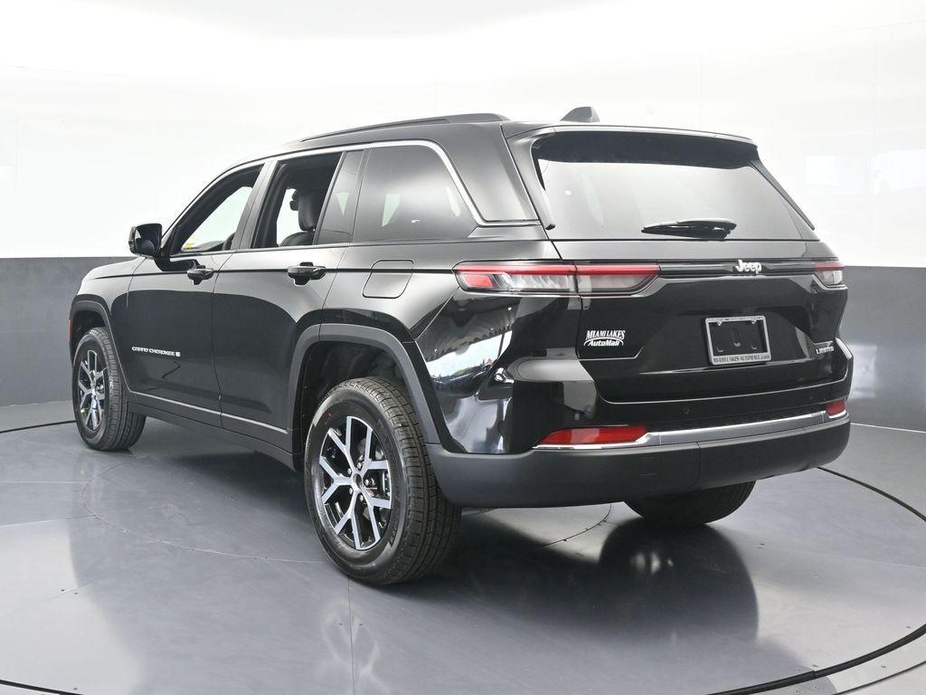 new 2025 Jeep Grand Cherokee car
