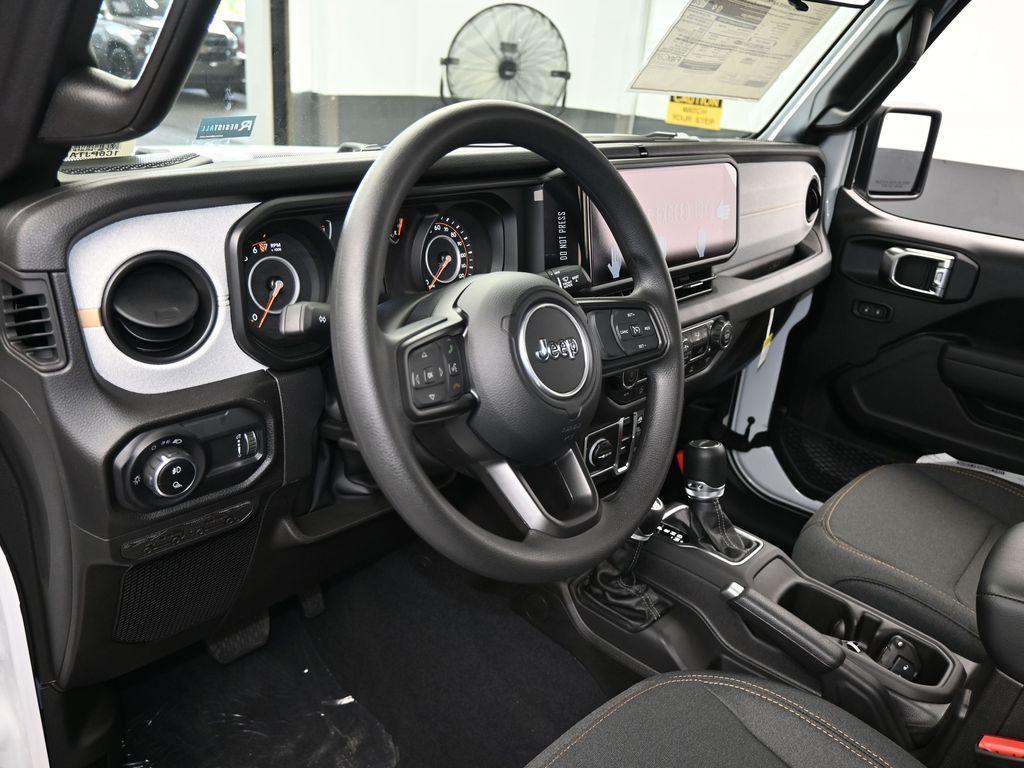 new 2025 Jeep Gladiator car