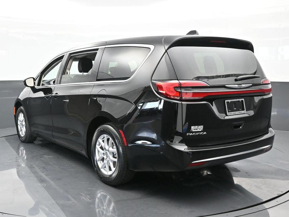 new 2024 Chrysler Pacifica car, priced at $35,969