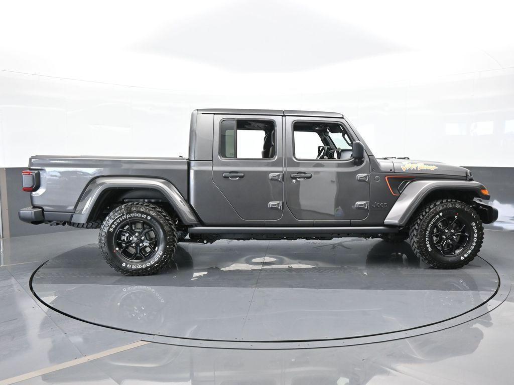 new 2024 Jeep Gladiator car, priced at $43,997