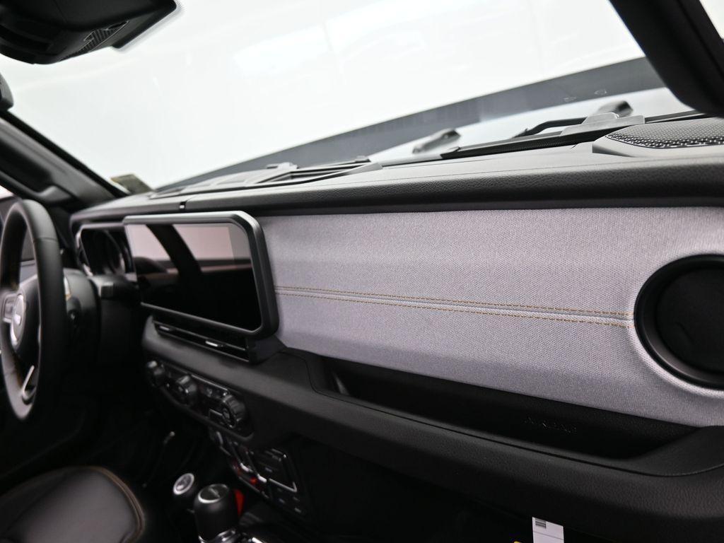 new 2024 Jeep Gladiator car, priced at $43,997