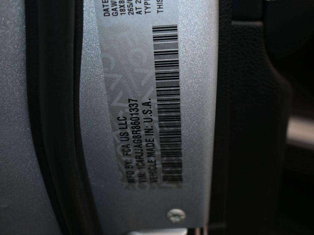 new 2024 Jeep Grand Cherokee L car, priced at $42,159