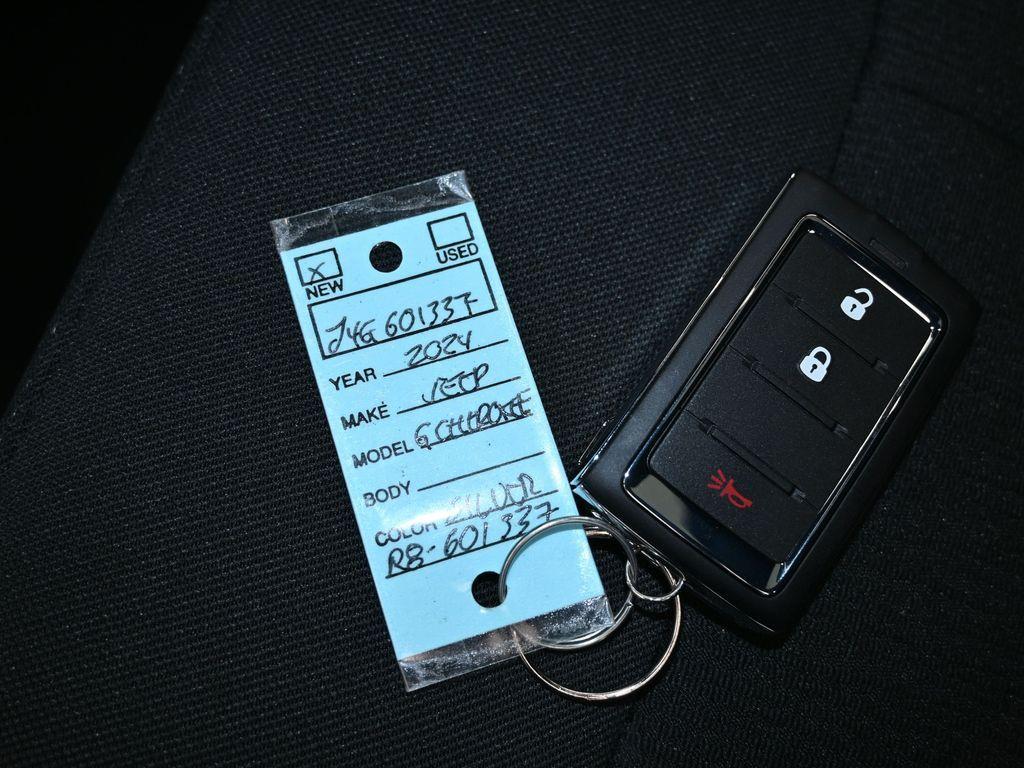 new 2024 Jeep Grand Cherokee L car, priced at $42,159