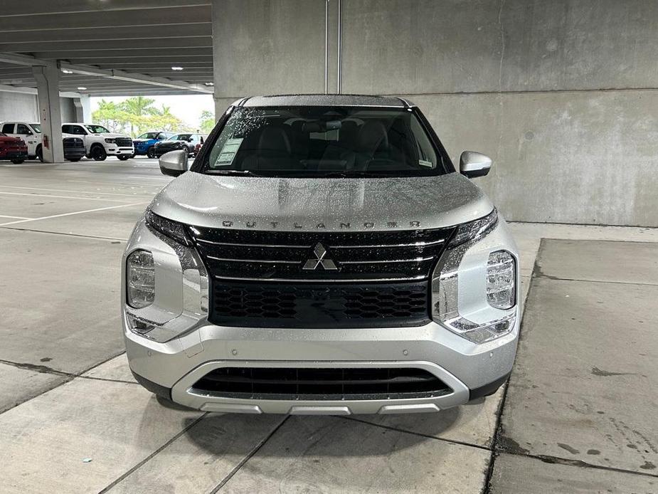 new 2024 Mitsubishi Outlander car, priced at $31,590