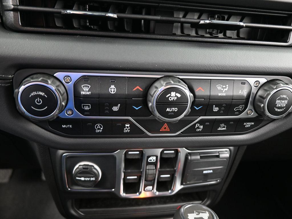 new 2025 Jeep Wrangler car, priced at $54,771