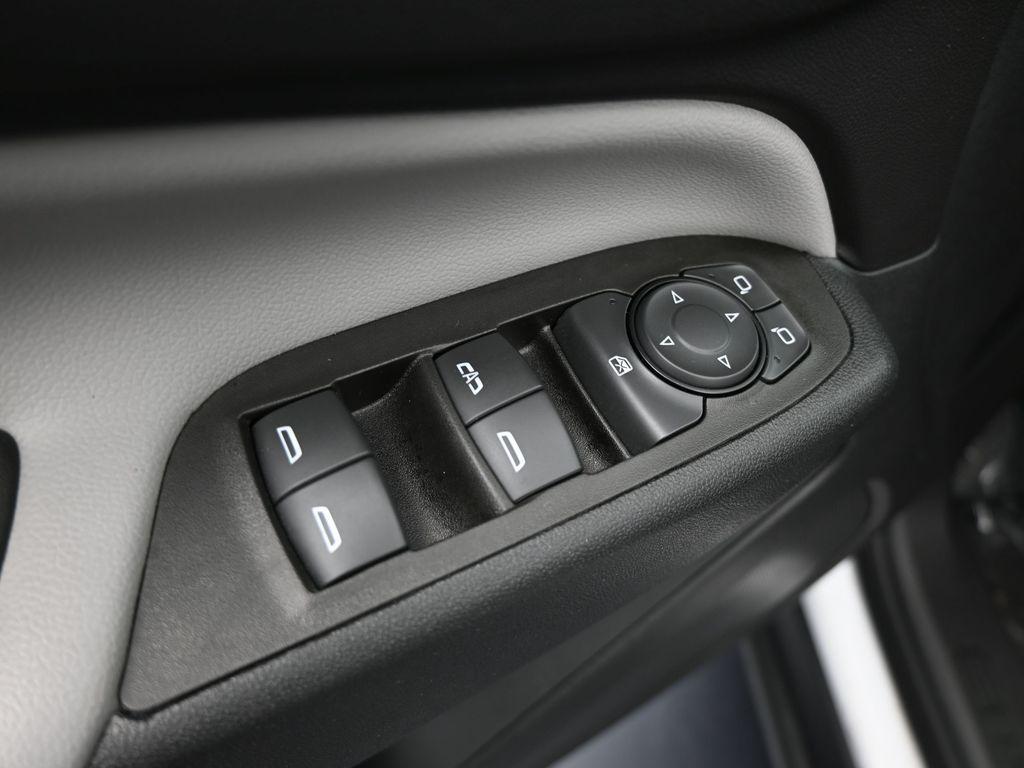 used 2023 Chevrolet Equinox car, priced at $17,995