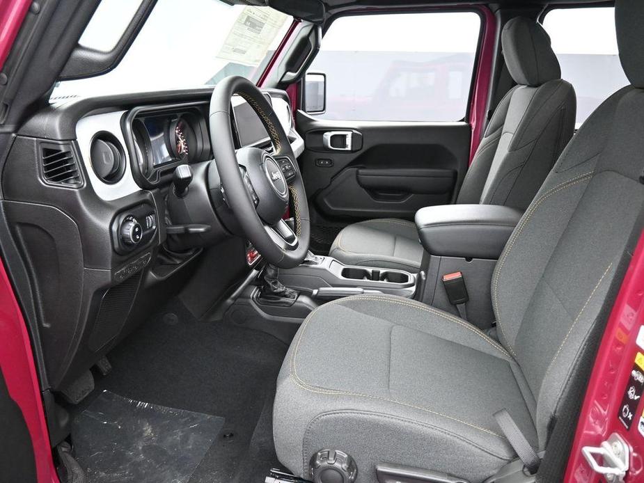 new 2024 Jeep Gladiator car, priced at $48,685