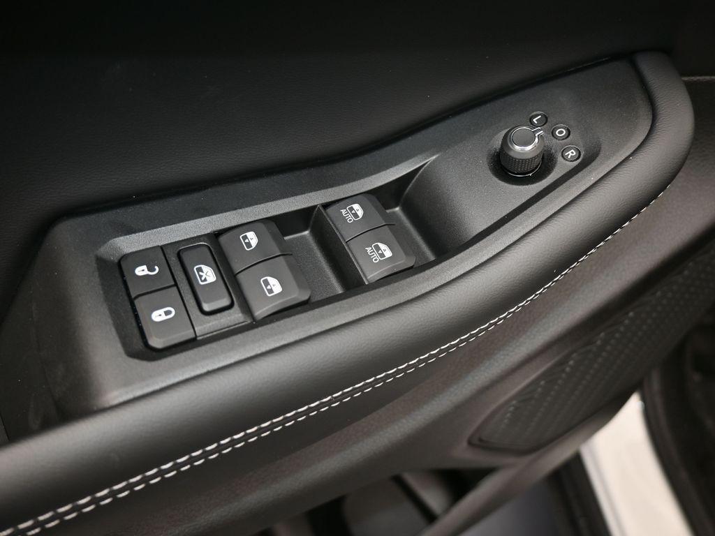 new 2025 Jeep Grand Cherokee car