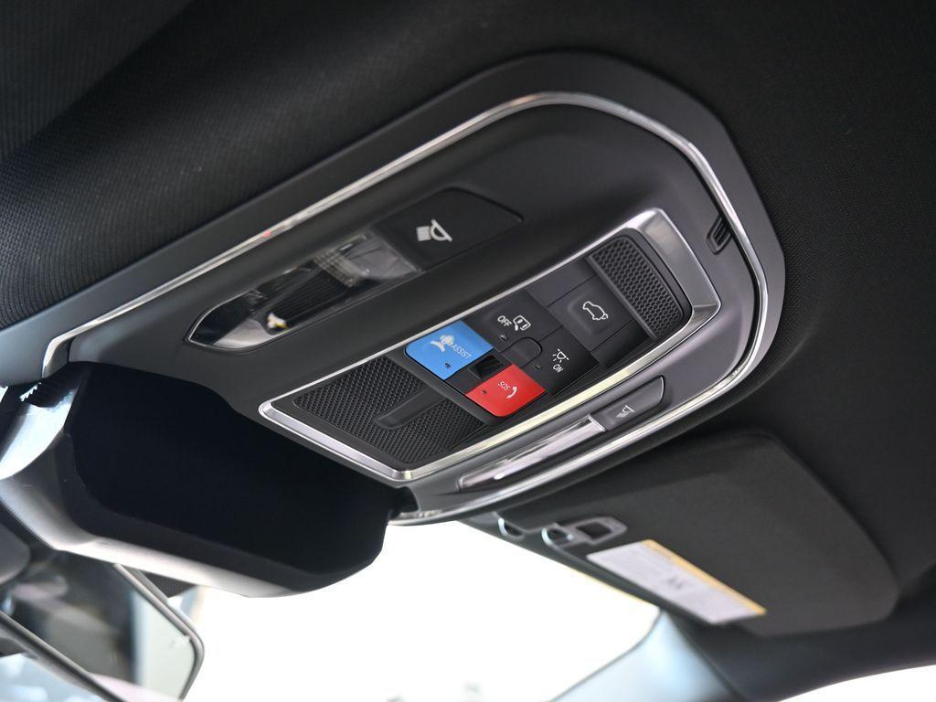 new 2025 Jeep Grand Cherokee car