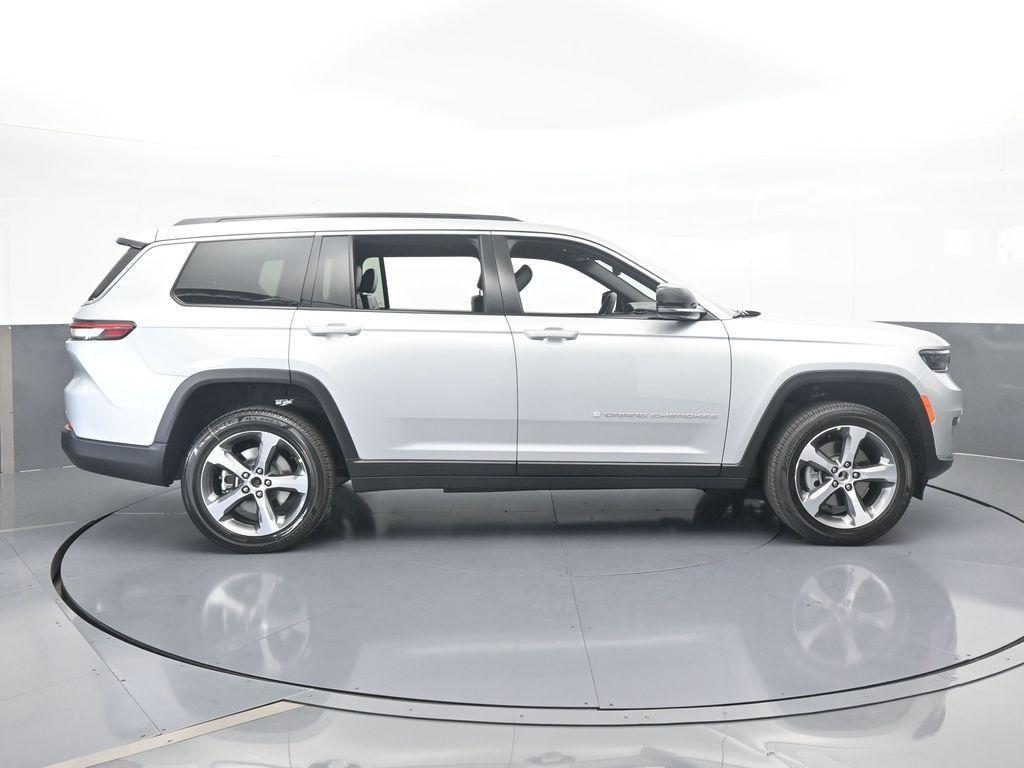 new 2025 Jeep Grand Cherokee L car