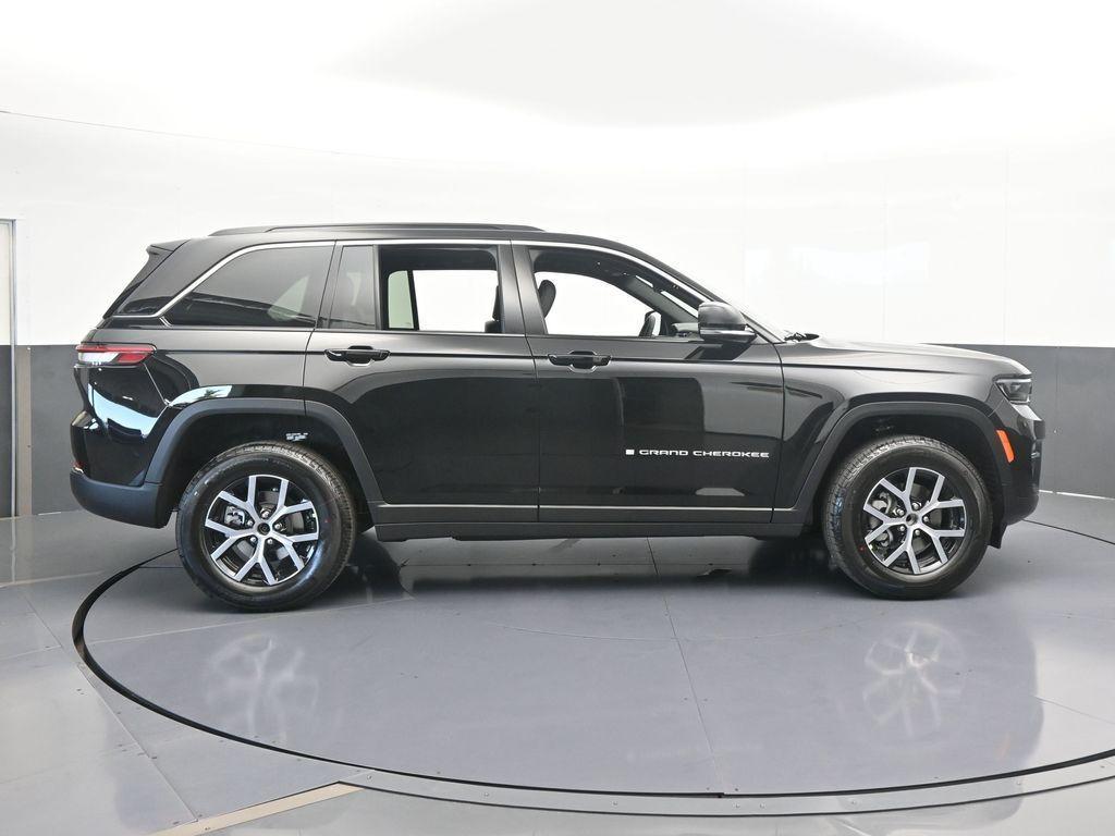 new 2025 Jeep Grand Cherokee car