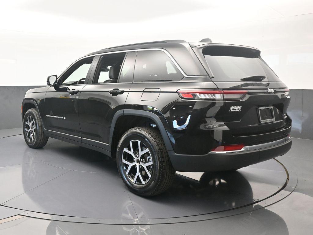 new 2025 Jeep Grand Cherokee car