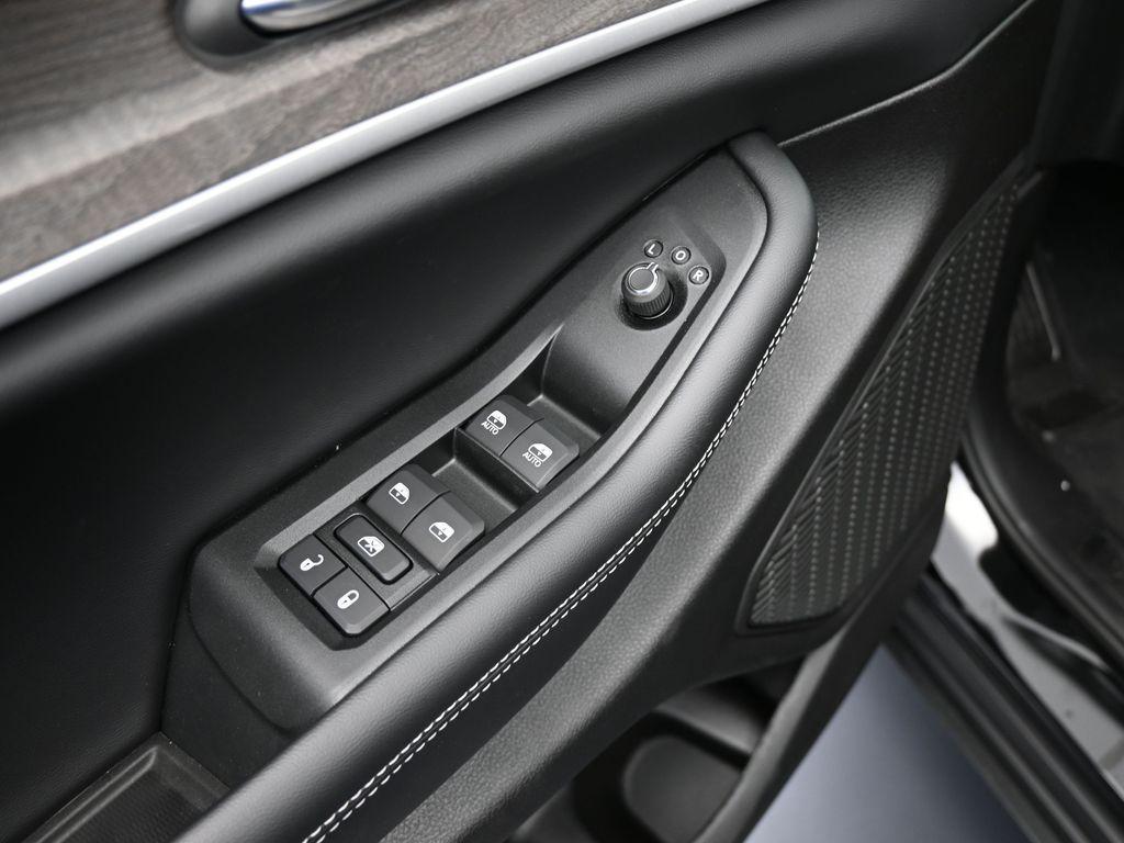 new 2025 Jeep Grand Cherokee car