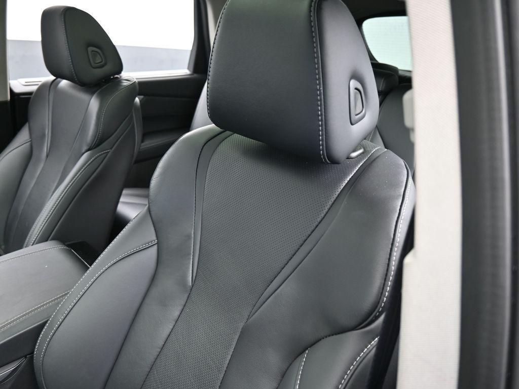 used 2023 Acura MDX car, priced at $38,995
