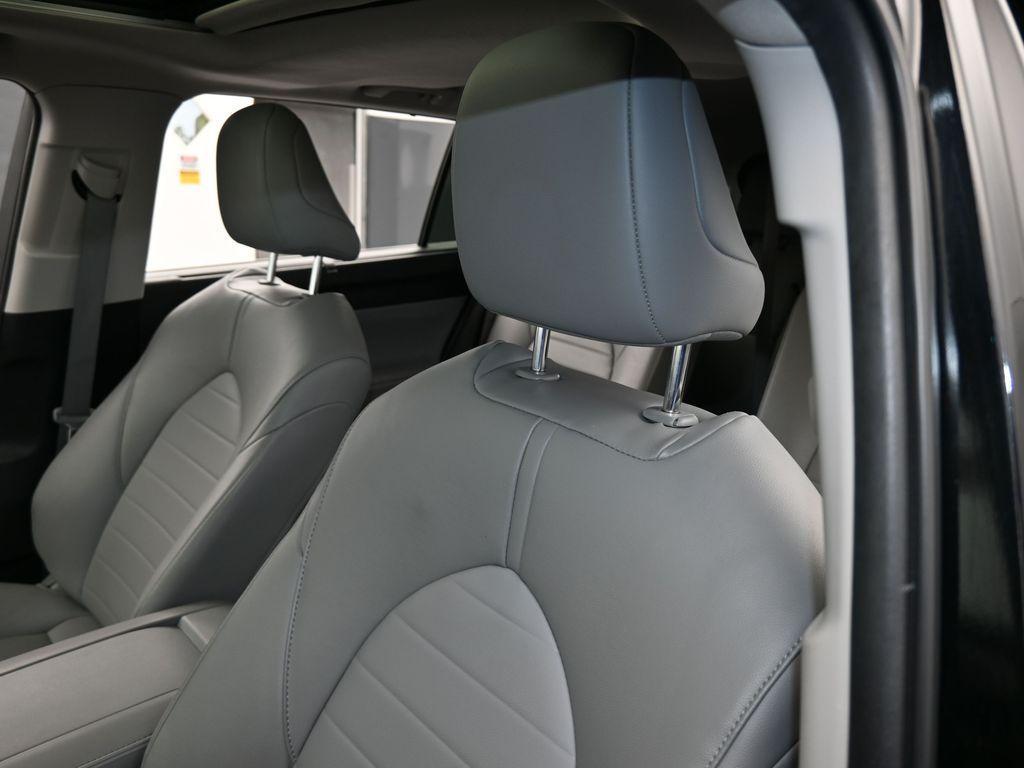 used 2024 Toyota Highlander car, priced at $32,150
