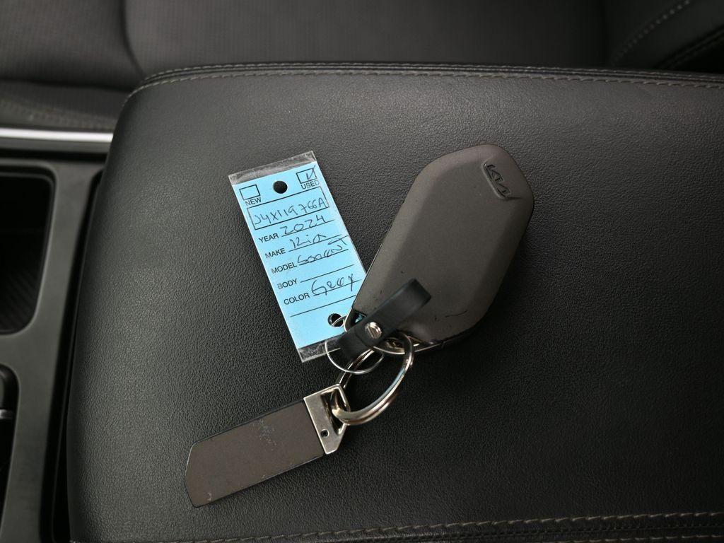 used 2024 Kia Sorento car, priced at $31,700