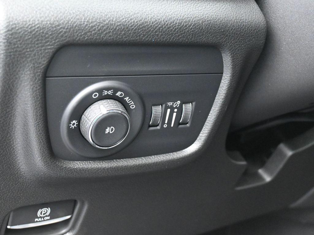 new 2025 Jeep Grand Cherokee car