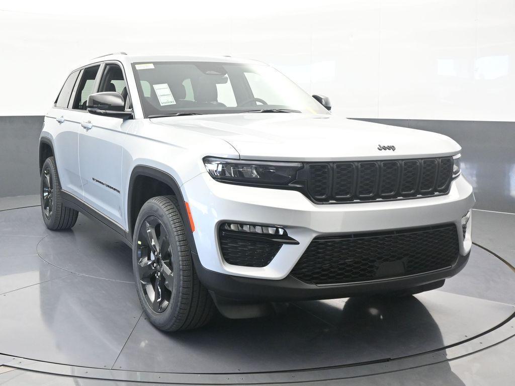 new 2025 Jeep Grand Cherokee car