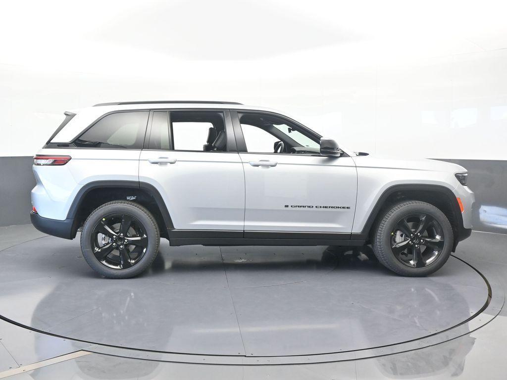 new 2025 Jeep Grand Cherokee car