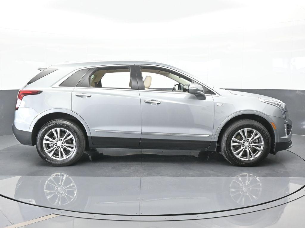 used 2023 Cadillac XT5 car, priced at $28,996