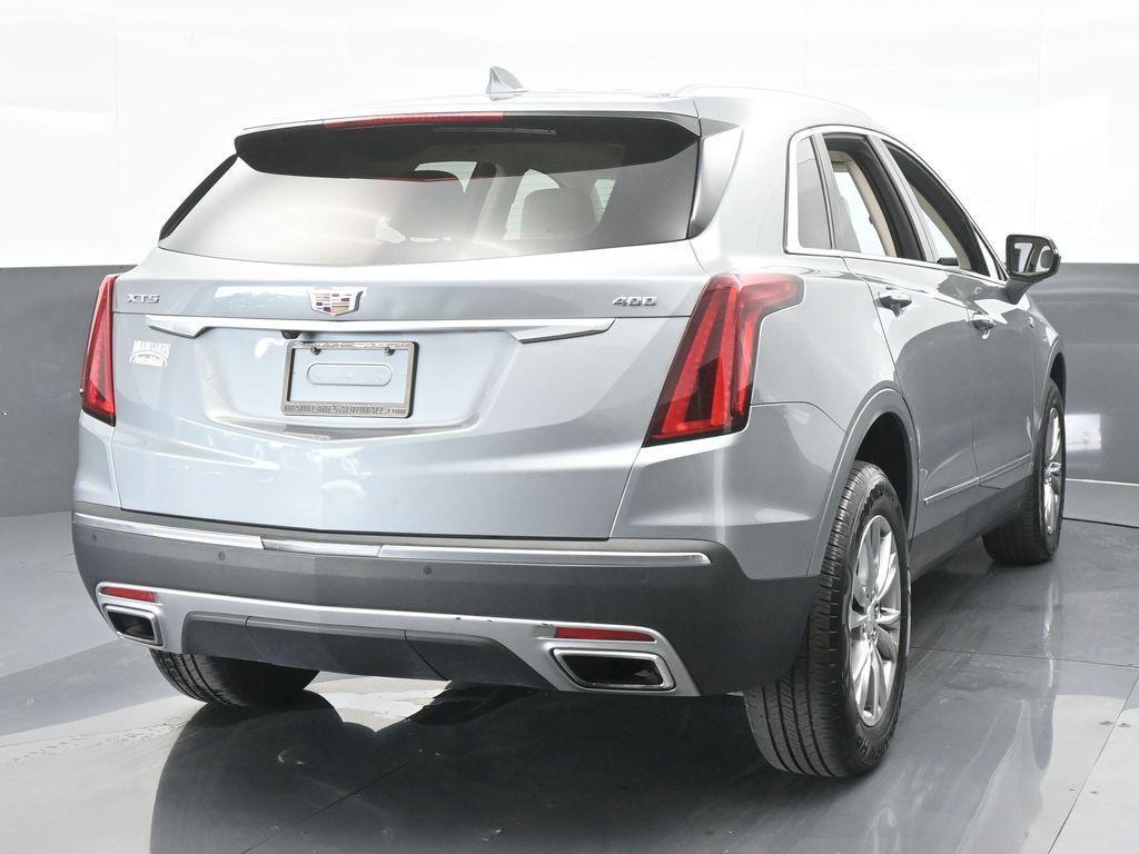 used 2023 Cadillac XT5 car, priced at $28,996