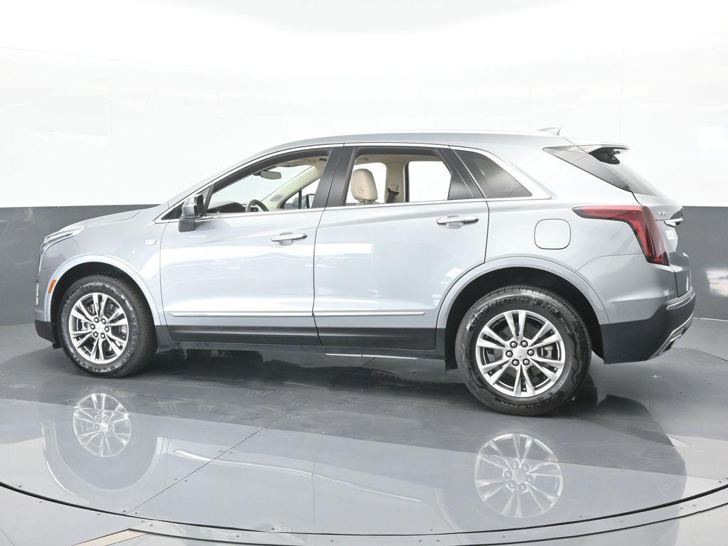 used 2023 Cadillac XT5 car, priced at $28,996