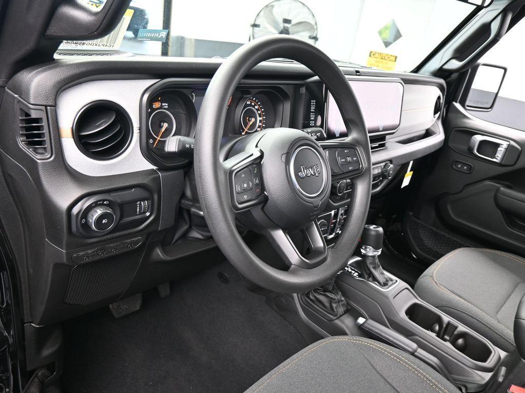 new 2025 Jeep Wrangler car