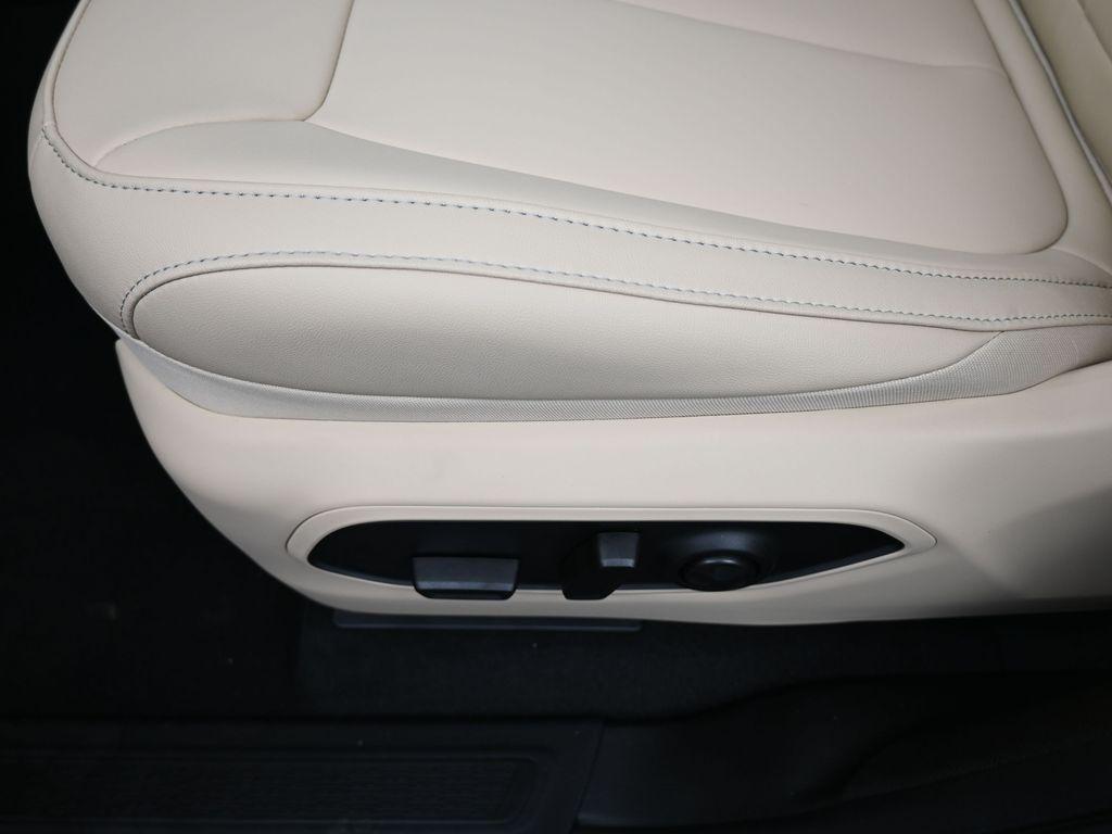 new 2025 Jeep Grand Cherokee L car