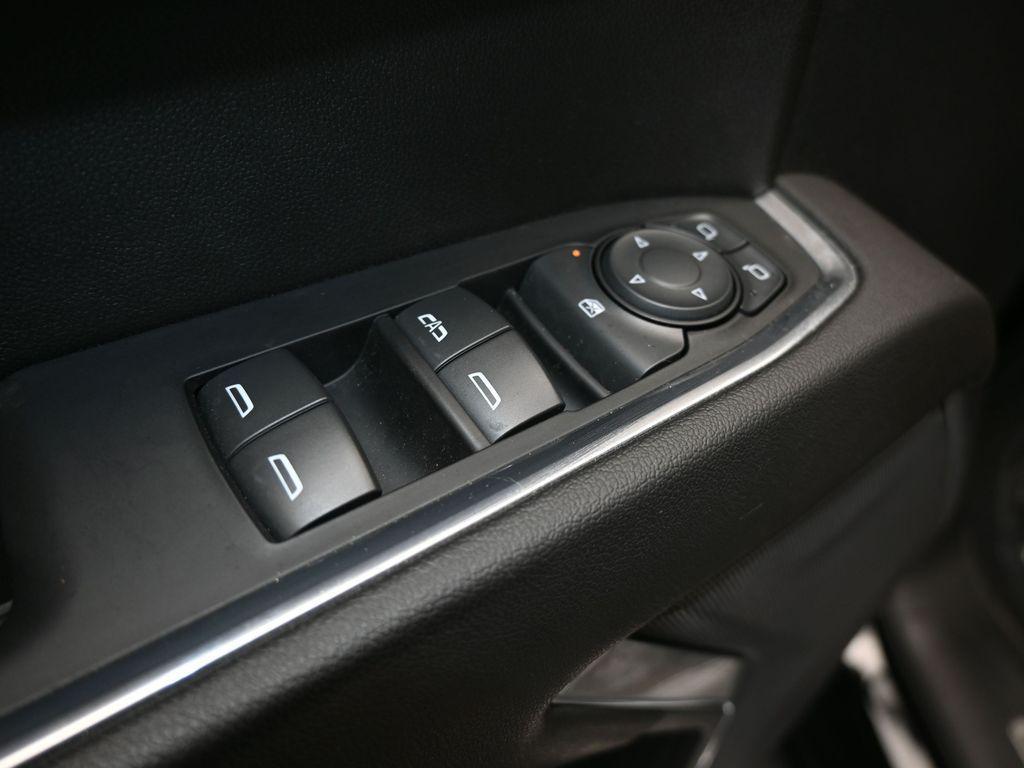 used 2022 Chevrolet Silverado 1500 car, priced at $33,585