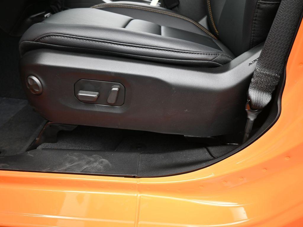 new 2025 Jeep Wrangler car