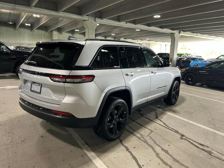 new 2024 Jeep Grand Cherokee car, priced at $34,623