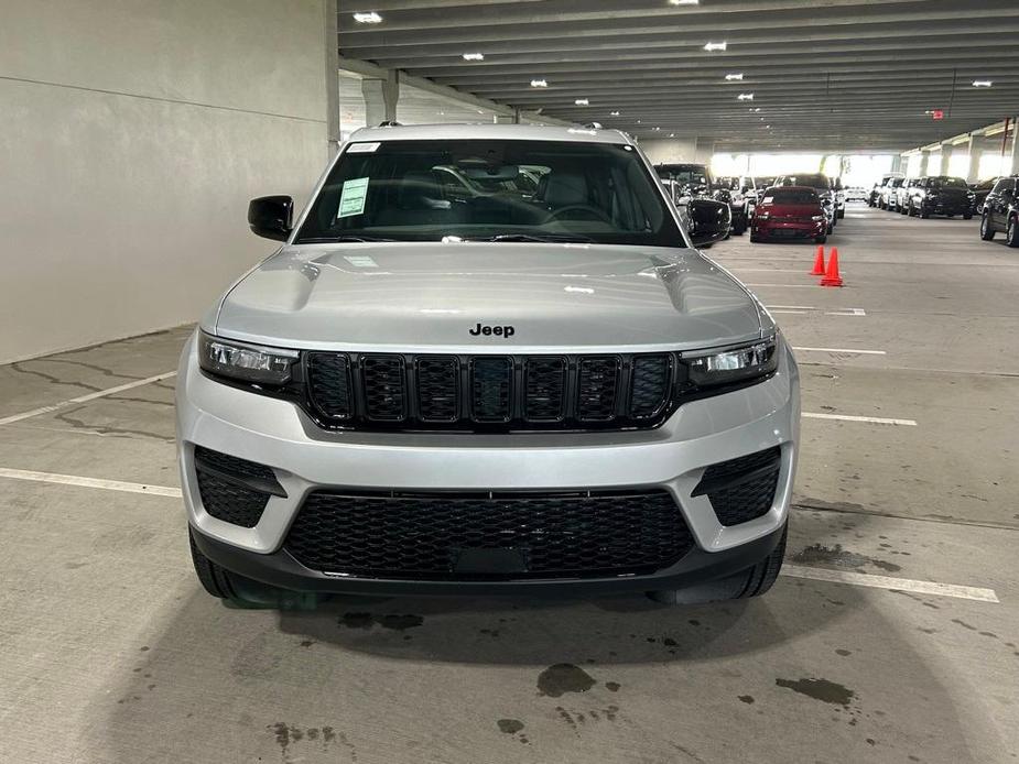 new 2024 Jeep Grand Cherokee car, priced at $34,623