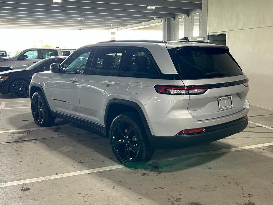 new 2024 Jeep Grand Cherokee car, priced at $34,623