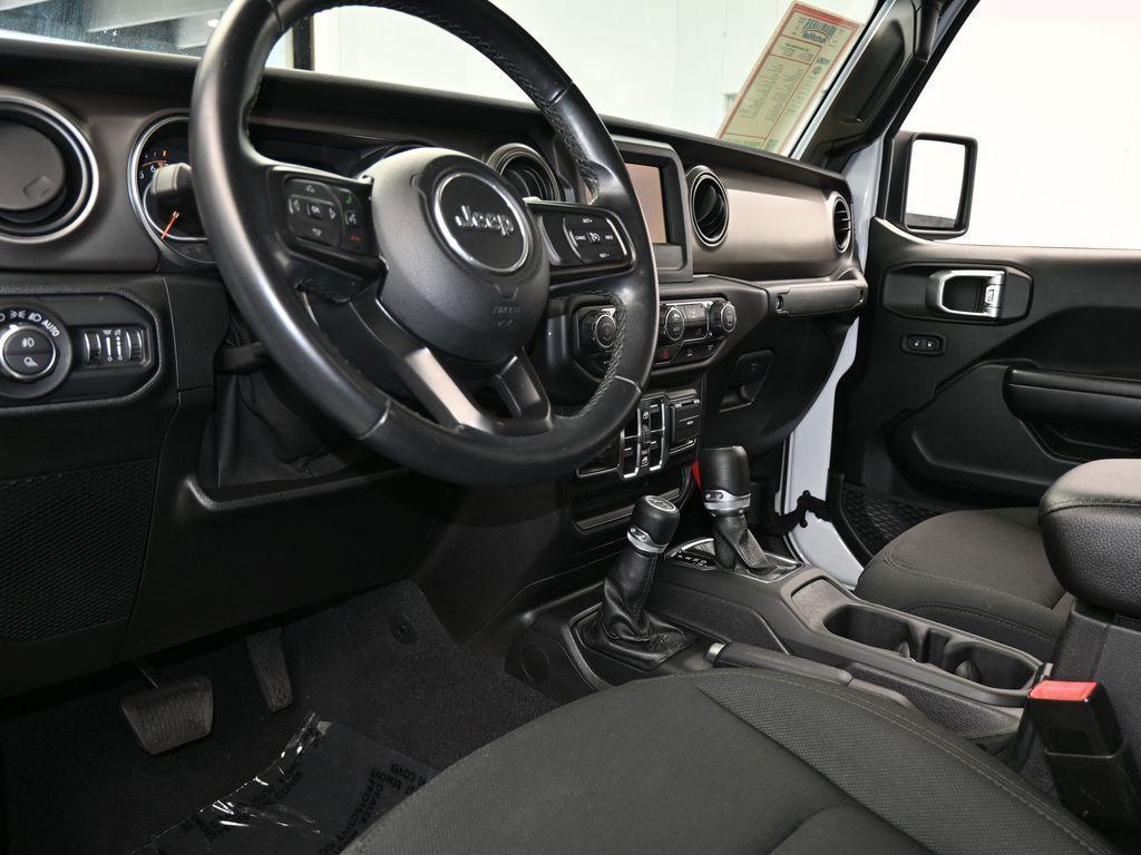 used 2021 Jeep Gladiator car, priced at $27,995