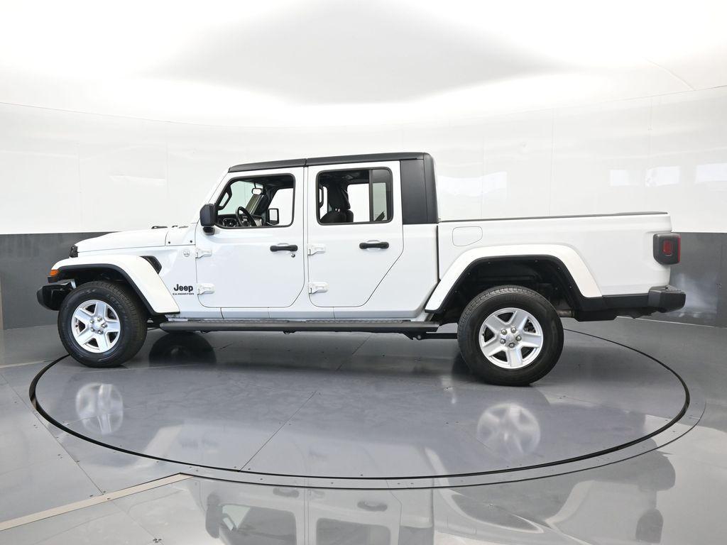 used 2021 Jeep Gladiator car, priced at $27,995