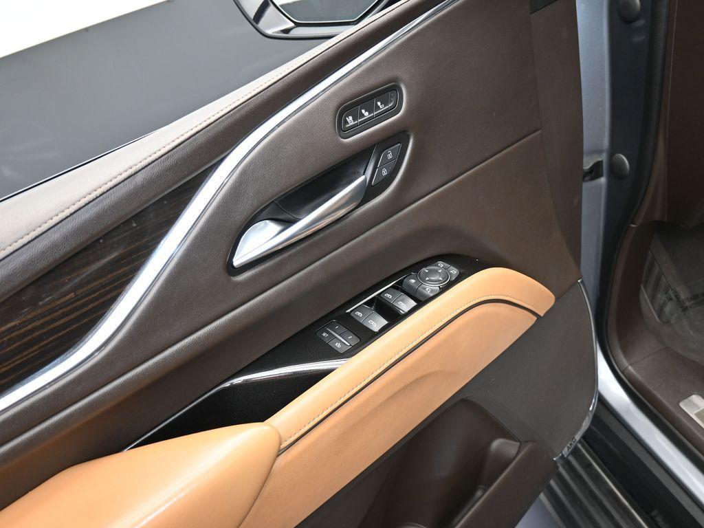 used 2021 Cadillac Escalade ESV car, priced at $53,150