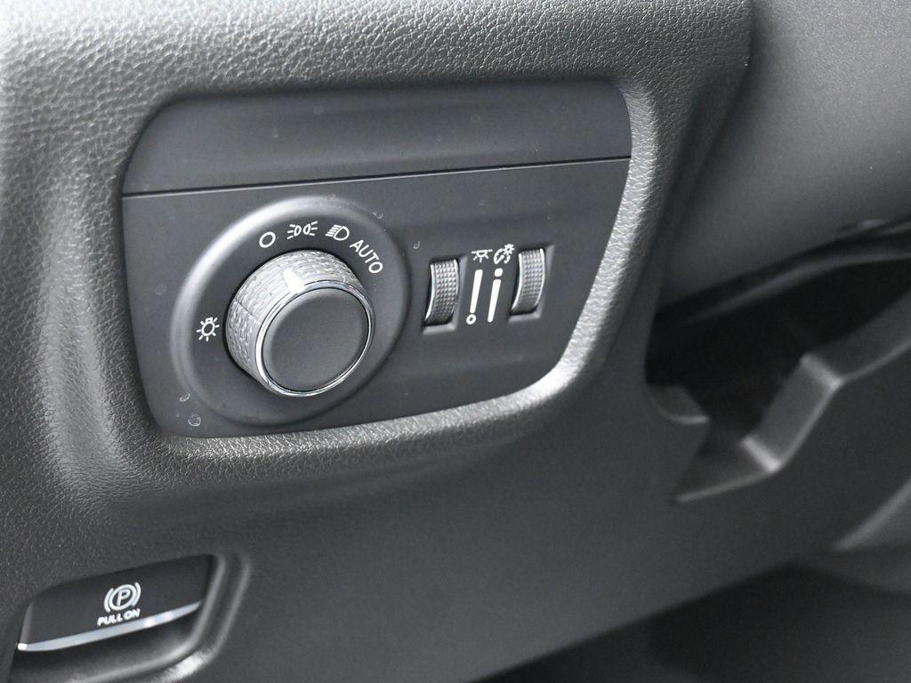 used 2023 Jeep Grand Cherokee car, priced at $25,959