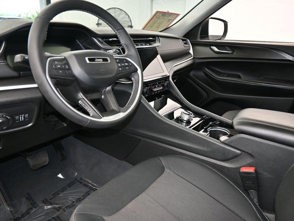 used 2023 Jeep Grand Cherokee car, priced at $25,959