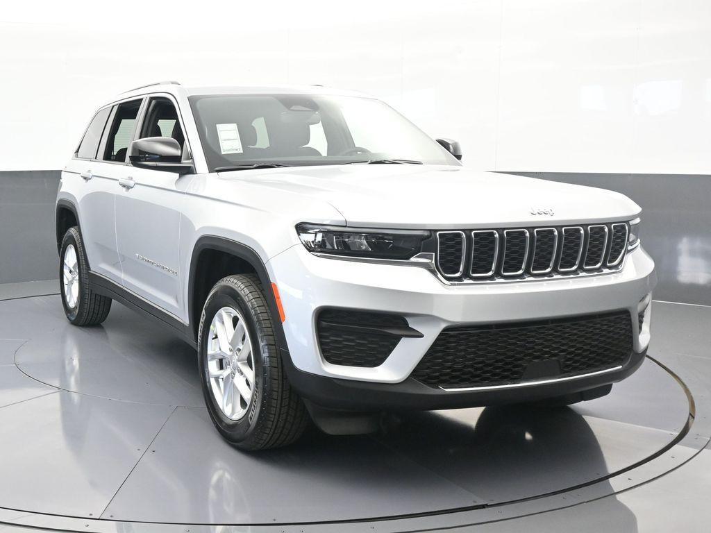 new 2024 Jeep Grand Cherokee car, priced at $36,383