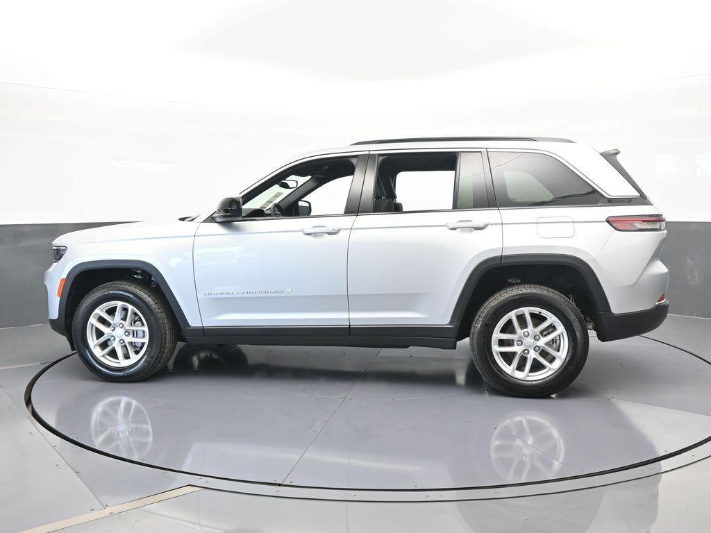 new 2024 Jeep Grand Cherokee car, priced at $36,383