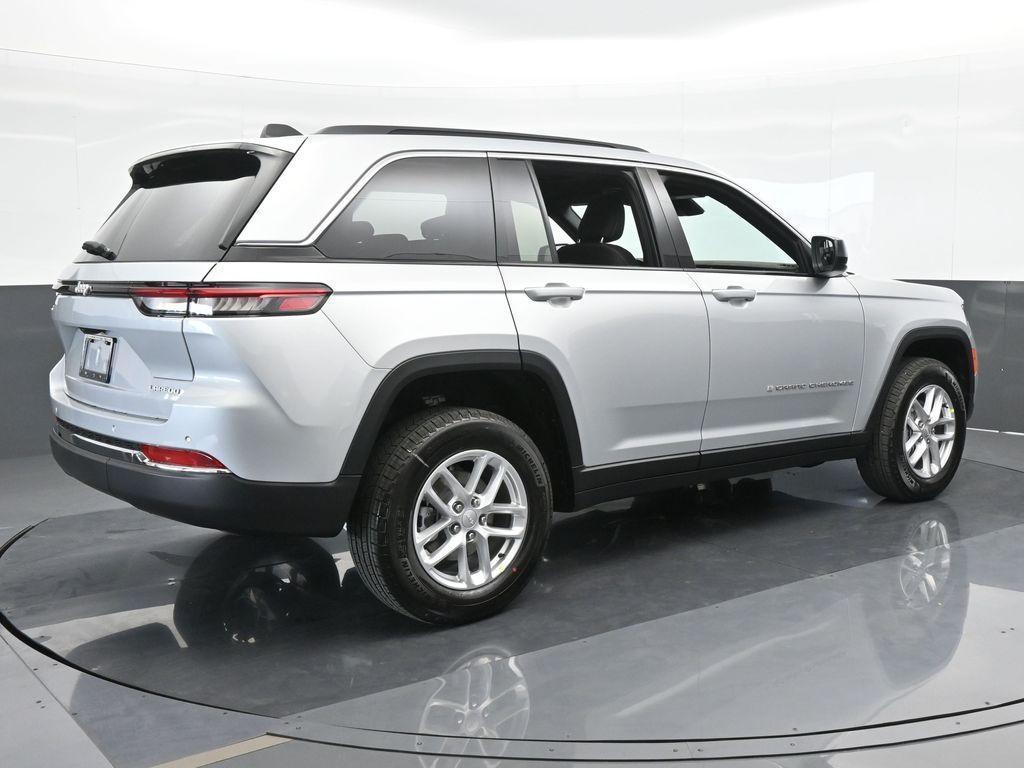 new 2024 Jeep Grand Cherokee car, priced at $30,675