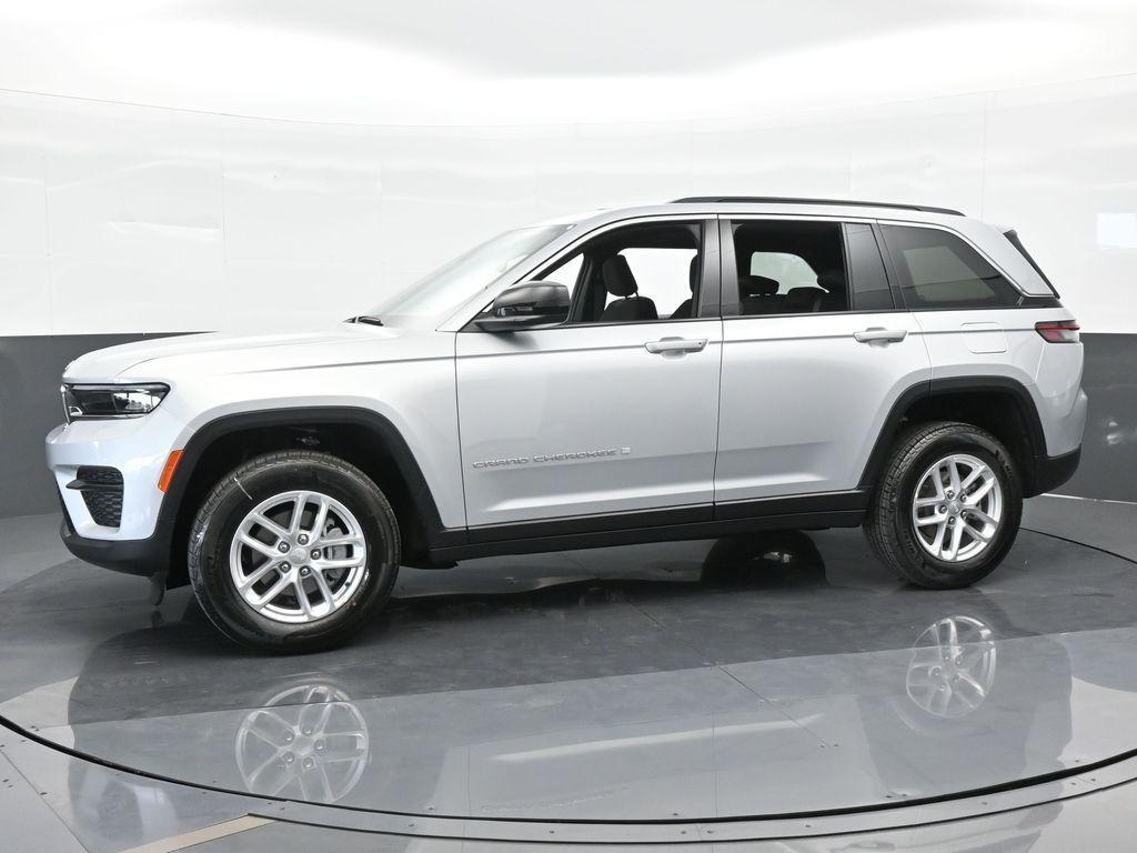 new 2024 Jeep Grand Cherokee car, priced at $30,675