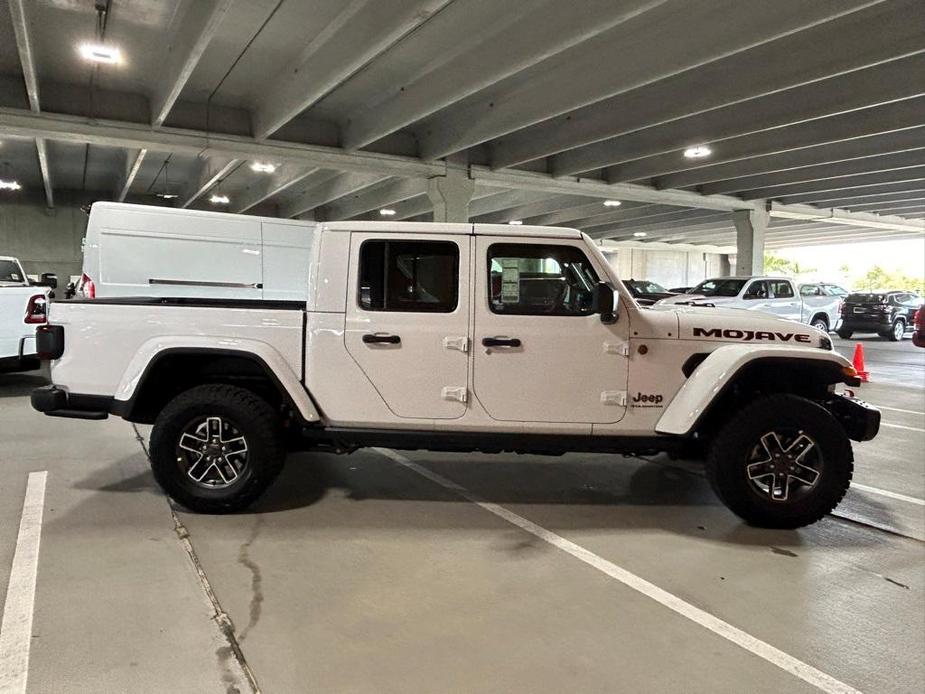 new 2024 Jeep Gladiator car, priced at $57,386