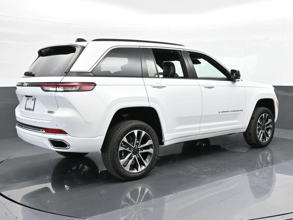 new 2024 Jeep Grand Cherokee car, priced at $52,221