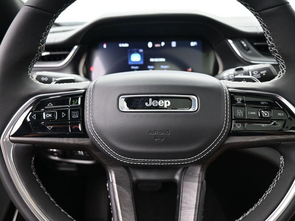 new 2024 Jeep Grand Cherokee car, priced at $52,221