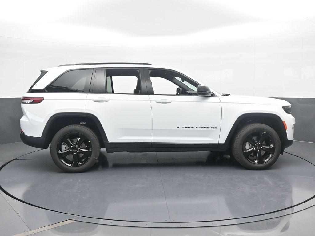 new 2025 Jeep Grand Cherokee car
