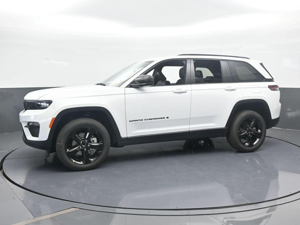 new 2025 Jeep Grand Cherokee car