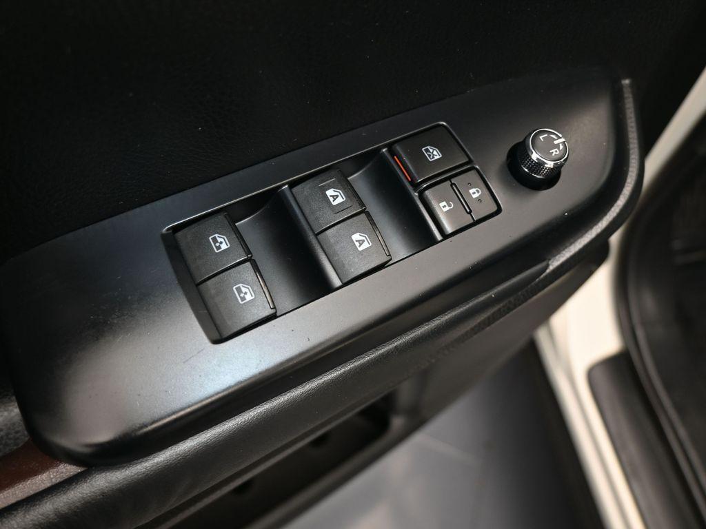 used 2015 Toyota Highlander car, priced at $15,251