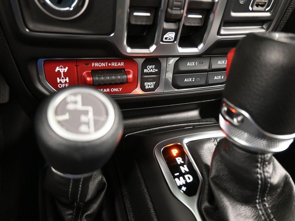 new 2025 Jeep Wrangler car