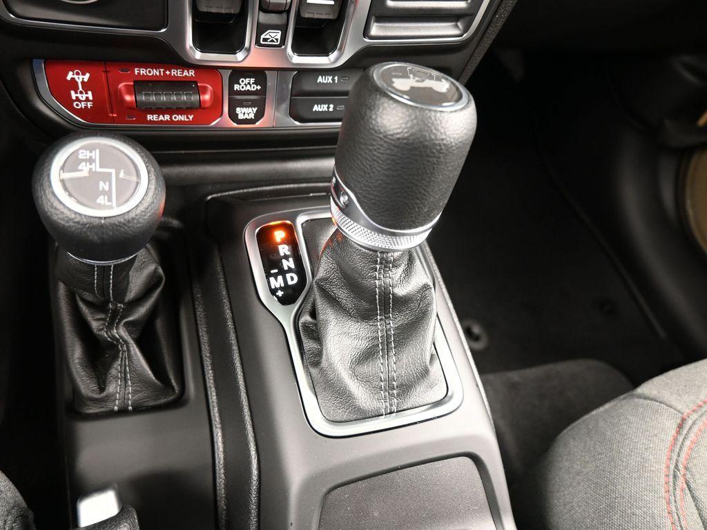 new 2025 Jeep Wrangler car